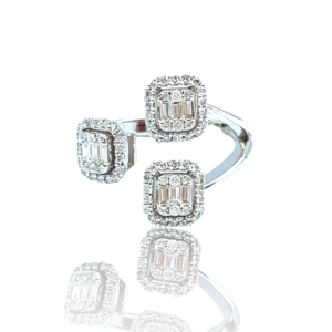 Ring med baguette diamanter og brillanter