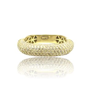 Ring i gult guld med diamanter