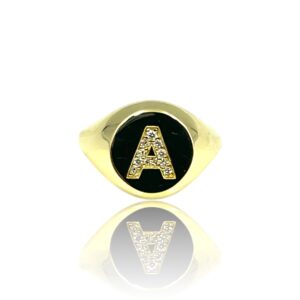 Signet ring i gult guld med diamanter