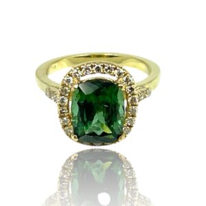 Ring med grøn turmalin og diamanter