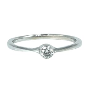 Ring i hvidguld med diamant