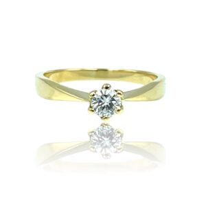Solitairering i gult guld med diamant
